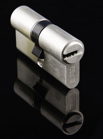 CILINDRO IFAM"M" F6S NIQUELADO SEGURIDAD 60 MM. 30X30 LEVA CORTA
