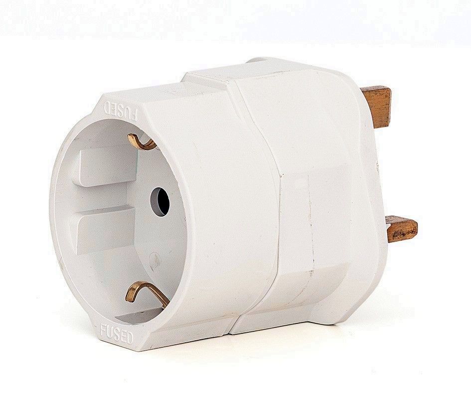 ADAPTADOR FAMATEL INGLES EUROPEO 10A REF.1407