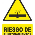 SEÑAL C-255 RIESGO DE PUNZONAMIENTOS 80X115 ADH/LAM.